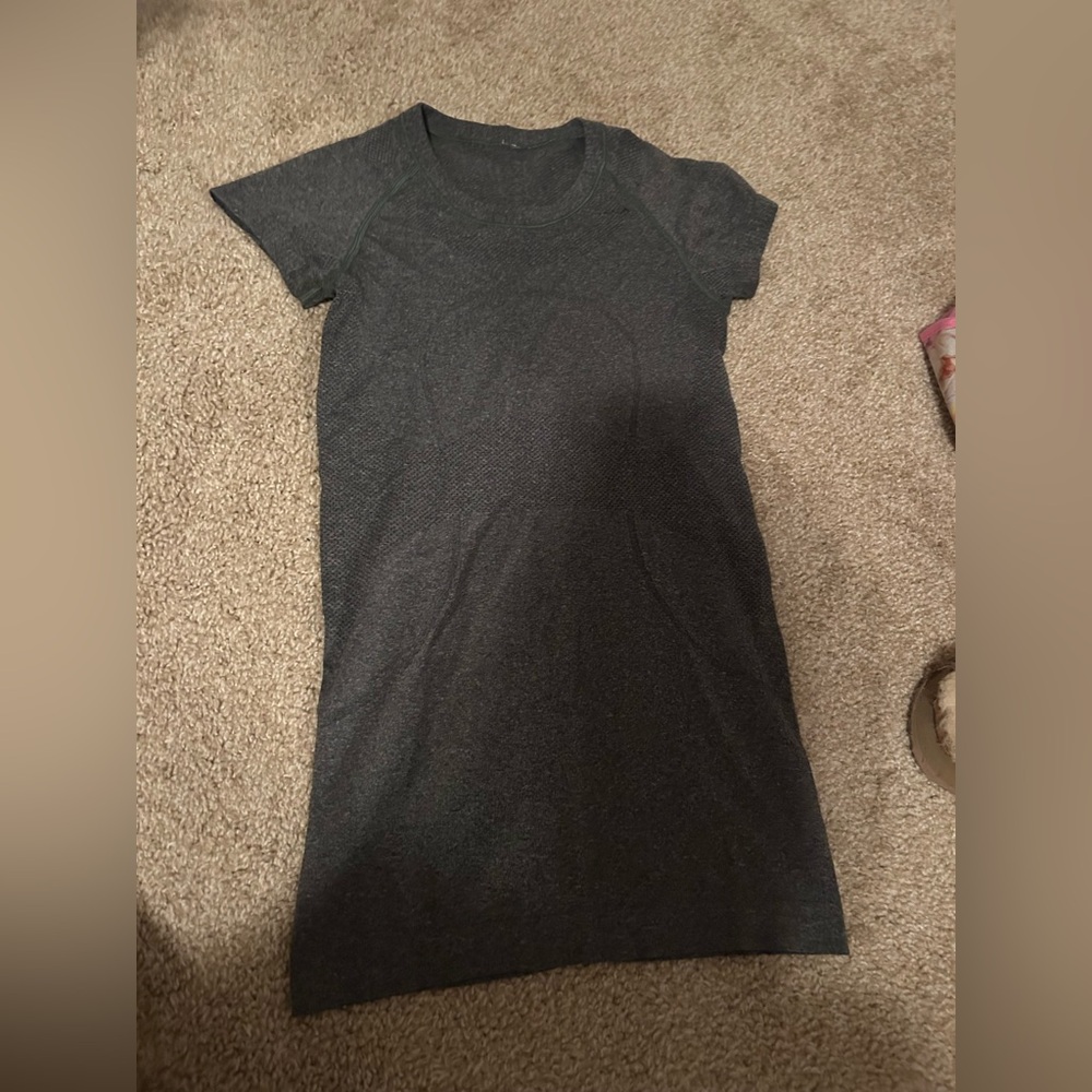 lululemon swiftly top grey